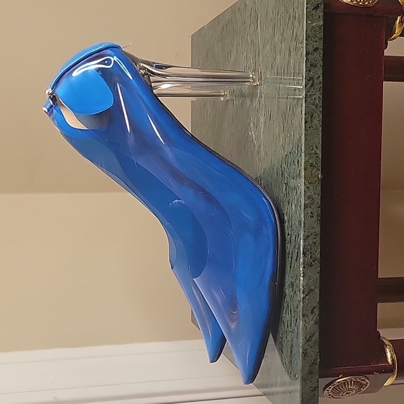 Cape Robin Blue Transparent Stilletos - Picture 4 of 16